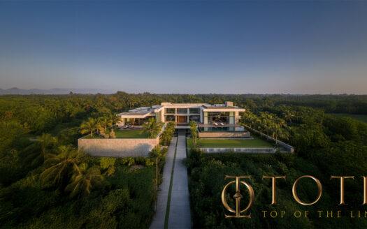 Banner showing a luxurious Single-Residence Celebrity Home in India, highlighting privacy, bespoke architecture, and ultra-high-net-worth lifestyle.
